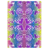 楽しい紫、青、黄色の遊び心のあるハート柄 クリップボード (裏面)