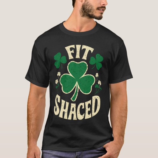 楽しい聖パトリックの日 アイルランド Tシャツ (正面)