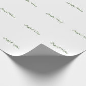 楽しい雰囲気クリスマスグリーンの休日の家族の名前 ラッピングペーパー (角)