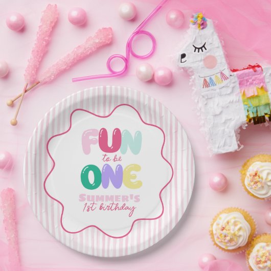 楽しい１歳！ストライプカラフル１歳の誕生日 ペーパープレート (パーティー)