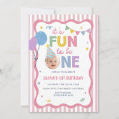 楽しい1歳の誕生日ピンクストライプのバースデー招待状 招待状 (正面)