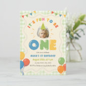 楽しい1歳の誕生日フォト ギンガムグリーン 招待状 (スタンド正面)