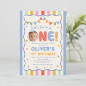 楽しい1歳の誕生日 ストライプ フォト 招待状 (スタンド正面)