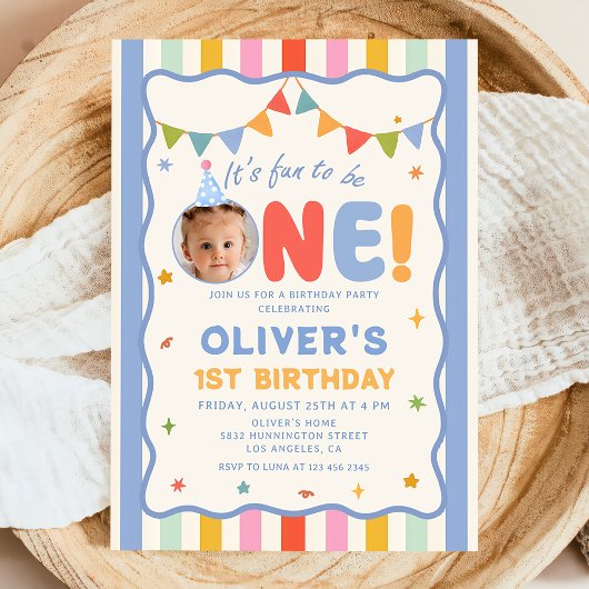 楽しい1歳の誕生日 ストライプ フォト 招待状