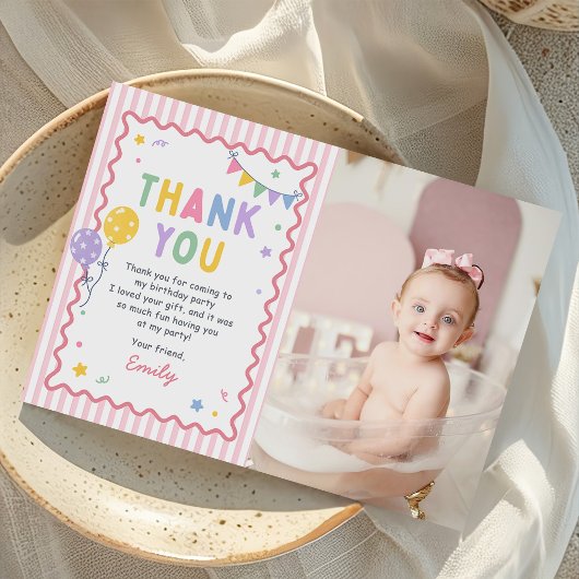 楽しい1歳の誕生日 ピンクのカラフルな写真 サンキューカード