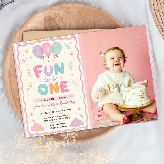 楽しい1歳!カラフルな1歳の誕生日フォト 招待状