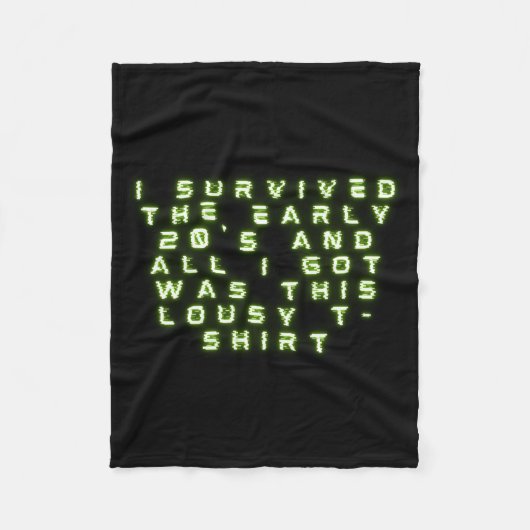 楽しい20代前半を乗り越えた 新年Tシャツ フリースブランケット (正面)