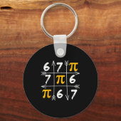 楽しい67六七の日3.14数学の面白いネタ数字のユーモア キーホルダー (正面)