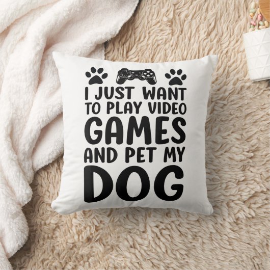 楽しくビデオゲームをして犬を撫でたい クッション (ブランケット)