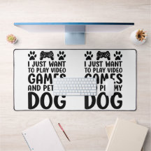 楽しくビデオゲームをして犬を撫でたい