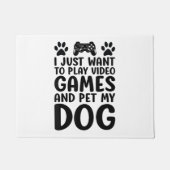 楽しくビデオゲームをして犬を撫でたい ドアマット (正面)