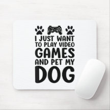楽しくビデオゲームをして犬を撫でたい