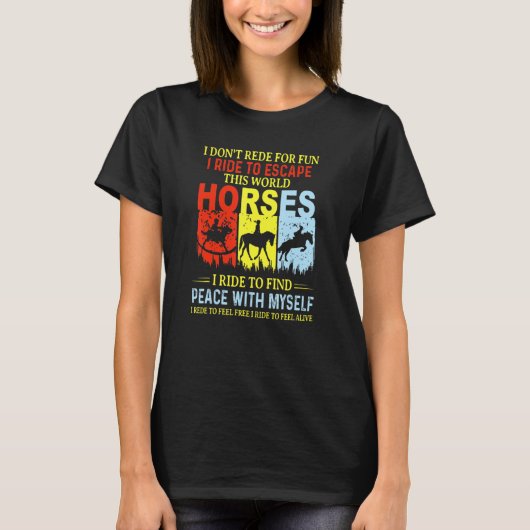 楽しく乗るためじゃない この世界から逃げるためだ ホー Tシャツ (正面)