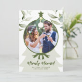 楽しく新結婚したしい写真の緑のクリスマス シーズンカード (スタンド正面)