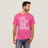 楽しく走る ランナーの名言Tシャツ Tシャツ (正面フル)