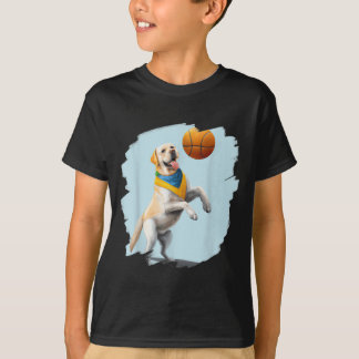 楽しく野球をするラブラドール・レトリバー 冗談みたいな犬 Tシャツ