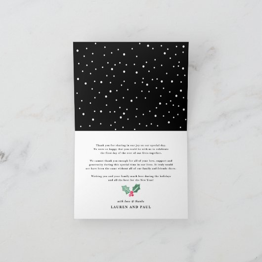 楽しげに続くホリデ結婚ーの写真が折りたたまれる シーズンカード (内部)