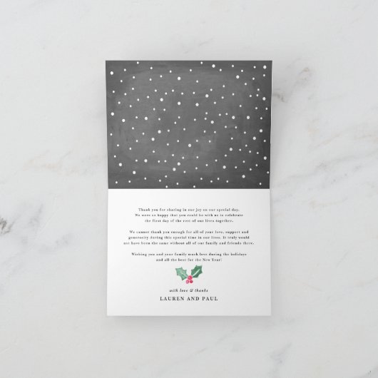 楽しげに続くホリデ結婚ーの写真が折りたたまれる シーズンカード (内部)