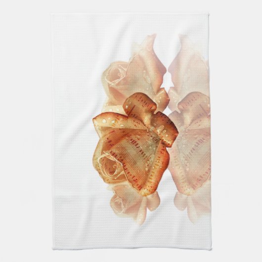 楽譜の珊瑚のばら色の花 キッチンタオル (縦)