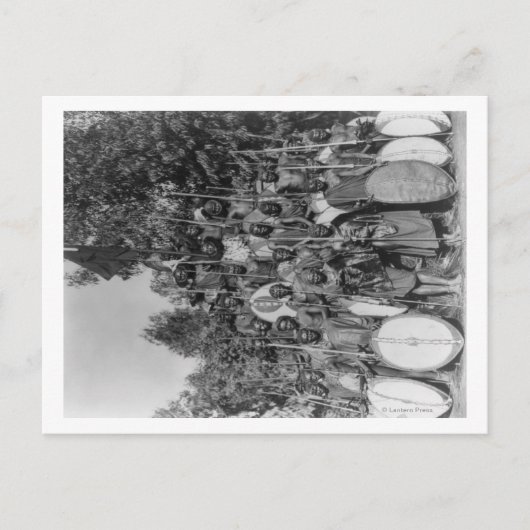 槍と盾を持つカヴィロンド族の写真 ポストカード (正面)
