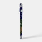 様々な熱帯低気圧が発生している地球 iPhone 15ケース (左側面)