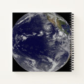 様々な熱帯嵐を示す完全な地球。 ノートブック (裏面)