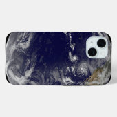 様々な熱帯嵐を示す完全な地球。 Case-Mate iPhoneケース (裏面 (横))