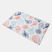 様々な赤い貝殻のラインアートパターン ドアマット (アングル)