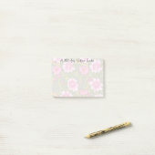 様式化されたピンクの花の緑の葉 ポストイット (デスク上)