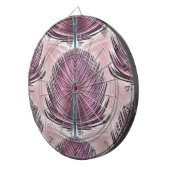 様式化された孔雀の羽 – ピンク ダーツボード (正面右)