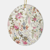 様式化された流れを用いる絹材料のための花柄 セラミックオーナメント (左)