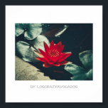様式化された赤い緑の水百合花の植物のポスター ポスター<br><div class="desc">美しくスタイリッシュ様式化された赤淡い色の/ピンクの水ゆりの花と植物のポスターあなたの家/オフィス/ビジネスデコールコレクションに追加する。オーダーメカッコいいントのデザイン品ユニーク、バイブ、自然、アクアテーマ前向き、庭園、屋外の生活、池、水の特徴、湖と川、フローラのテーマなど好きな人のためのギフト/プレゼントのアイディアオーガニック。好みやスタイルに合わせて背景フィルターを変更する。キーワード：葉緑の、ハス、夏、熱帯、ミニマリズム、ミニマリスト。</div>