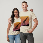 様式化キリン Tシャツ (ユニセックス)