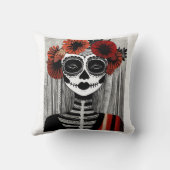 様式化ラカトリナ枕：黒、赤、白 クッション (裏面)