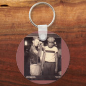 標的を打ち上げてキューピー人形を獲得する キーホルダー (正面)