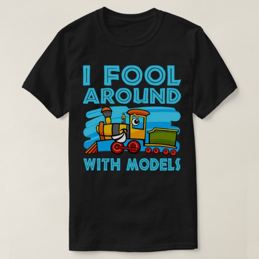 模型をのまわりに弄る Tシャツ (デザイン正面)