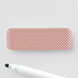 模様のあるピンクと白の背景 名札