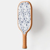 模様のある白と青の背景 ピックルボールラケット (左)
