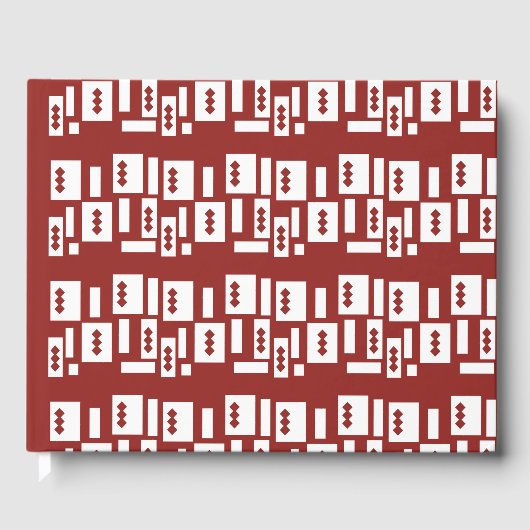 模様の入った赤い敷物が広がっている ゲストブック (正面)