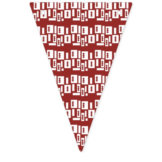 模様の入った赤い敷物が広がっている バンティングフラッグ (第2の旗)