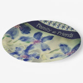 模様の混ざった花が咲く ペーパープレート (アングル)