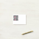 権限を与えられた女性は女性に権限を与えます ポストイット (デスク上)