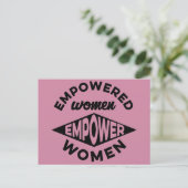 権限を与えられた女性は女性に権限を与えます ポストカード (スタンド正面)