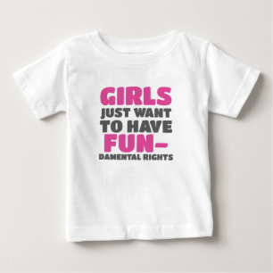 権限を持つ女の子が基本的な権利を求める ベビーTシャツ