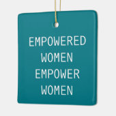 権限を持つ女性がRBGをカッコいい強化 セラミックオーナメント (左)