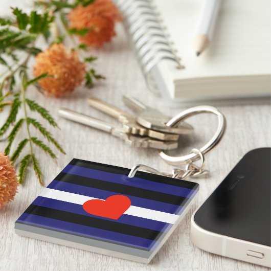 横の革プライドのストライプのなハート- 2014 PRID キーホルダー (正面右)