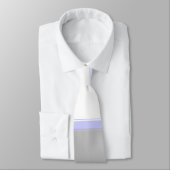 横ストライプのな白い銀およびタマキビ ネクタイ (タイ)