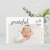 横向ミニマルモダンきベビー写真誕生 案内状 (スタンド正面)