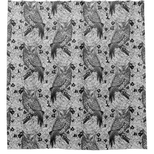 樫の木の中のフクロウ シャワーカーテン (正面)