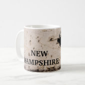 樹皮に黒いシルエットのムース樺の木 コーヒーマグカップ (正面左)